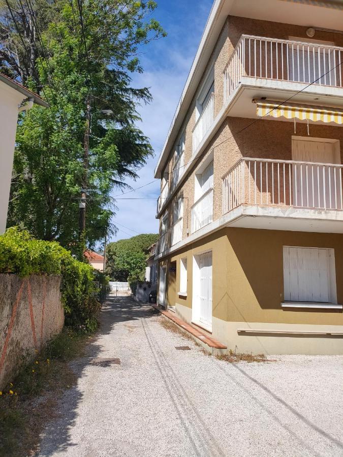Joli Studio Les Pieds Dans L Eau Avec Place De Parking Gratuite Bandol Buitenkant foto